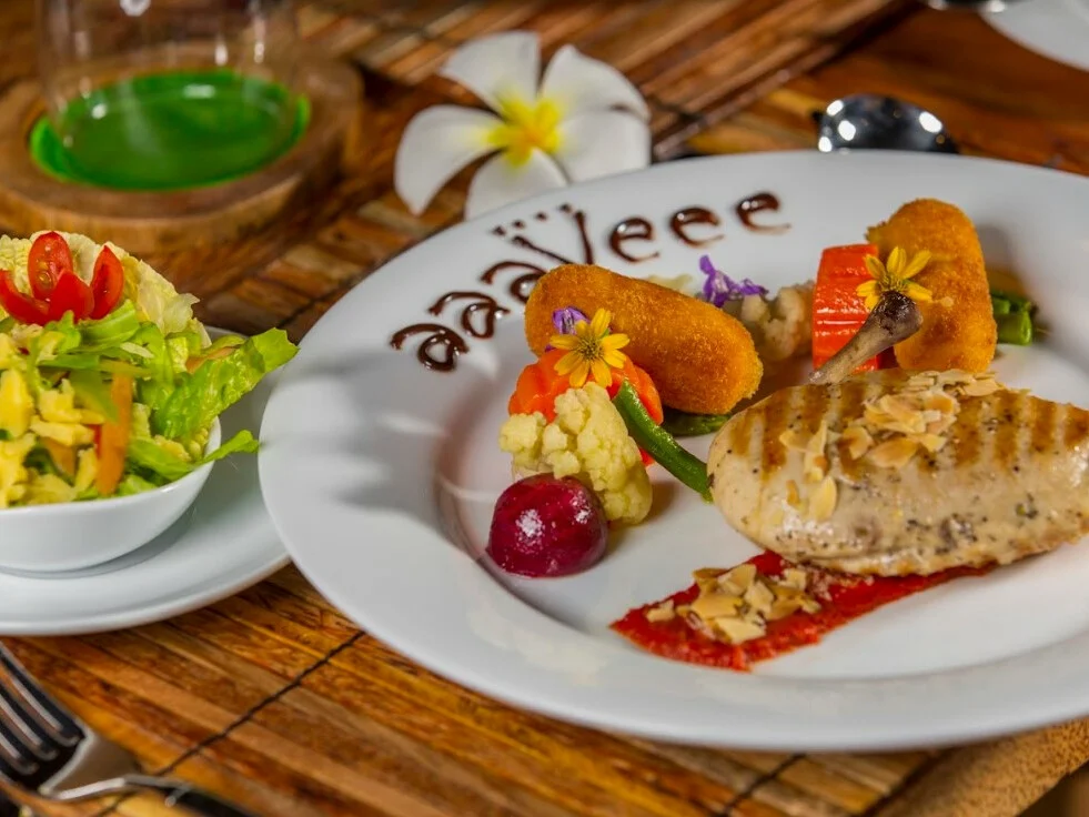 aaaVeee Nature's Paradise