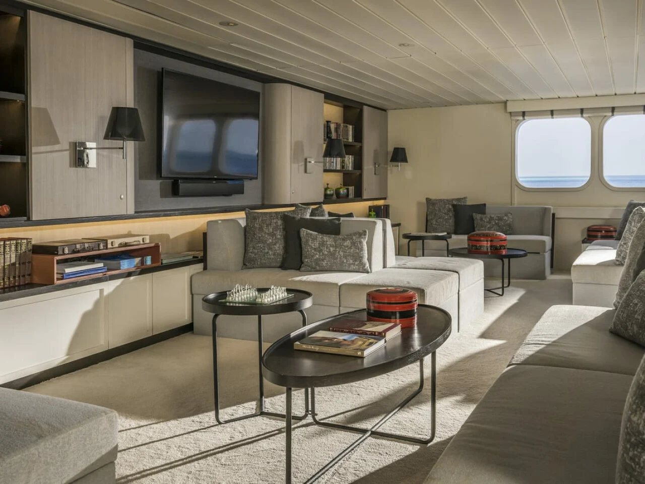 Four Seasons Explorer