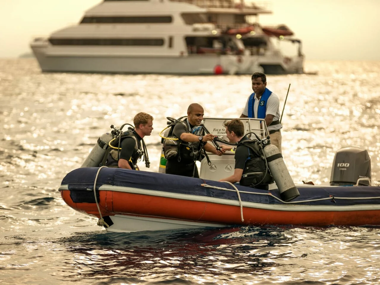 Four Seasons Explorer