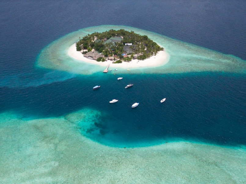 Malahini Kuda Bandos Resort