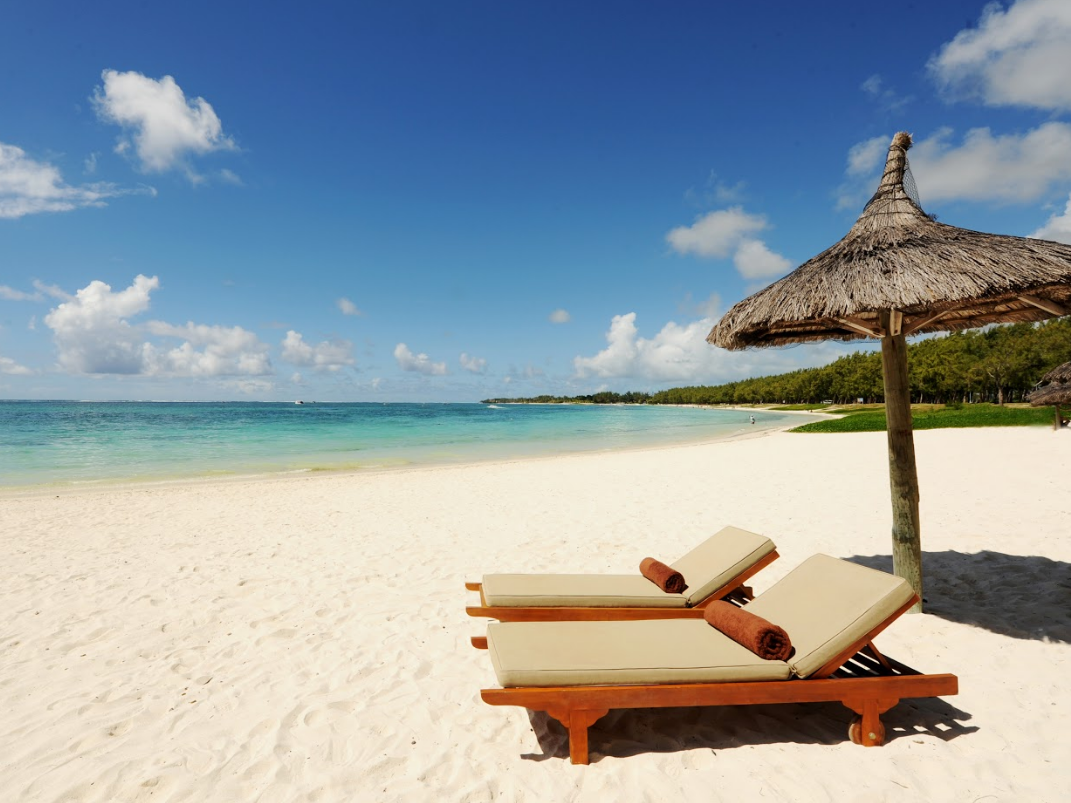 Emeraude Beach Attitude