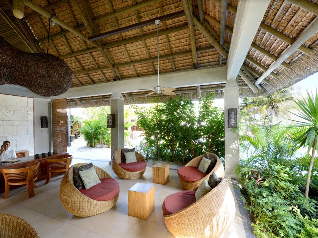 Emeraude Beach Attitude