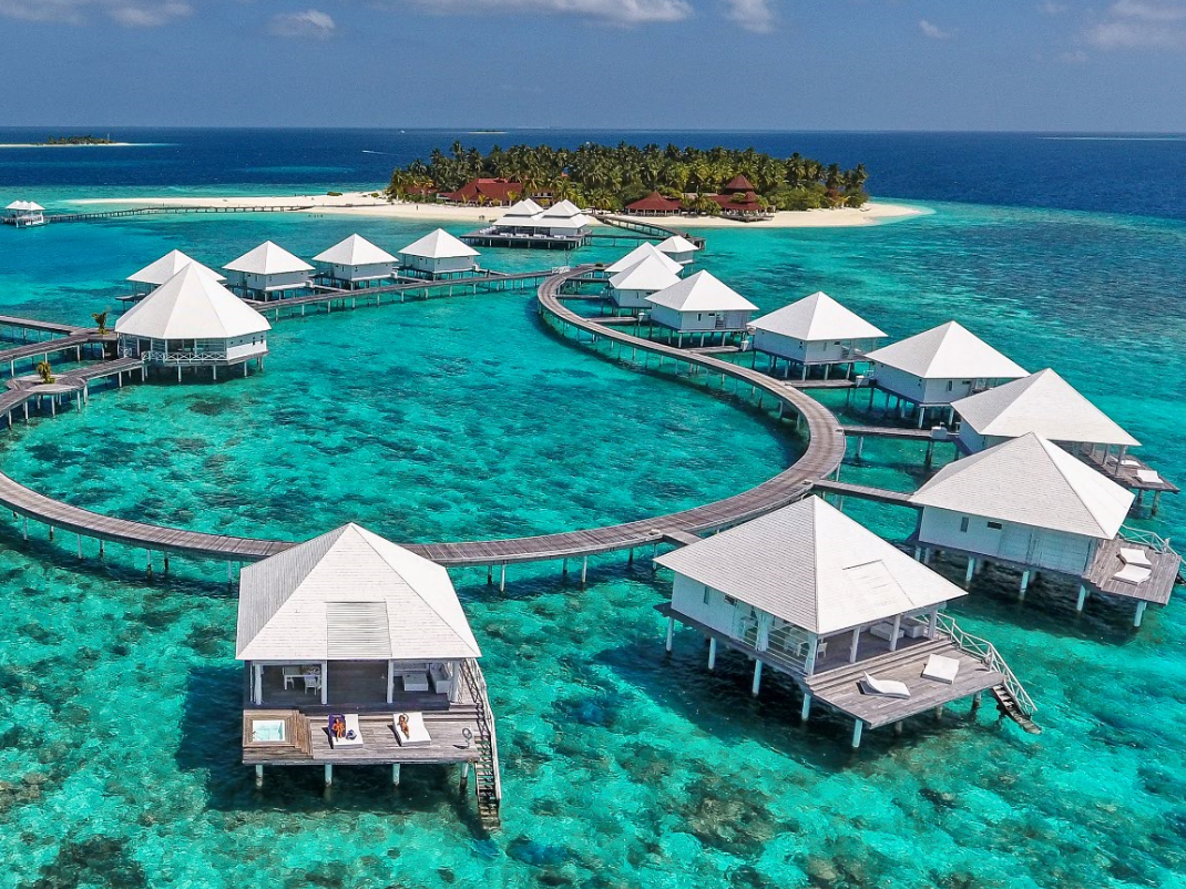 Diamonds Thudufushi