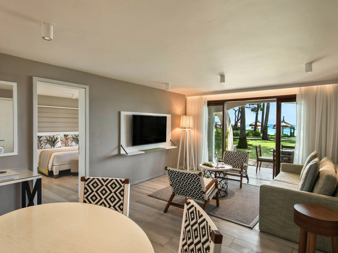 Deluxe Suite