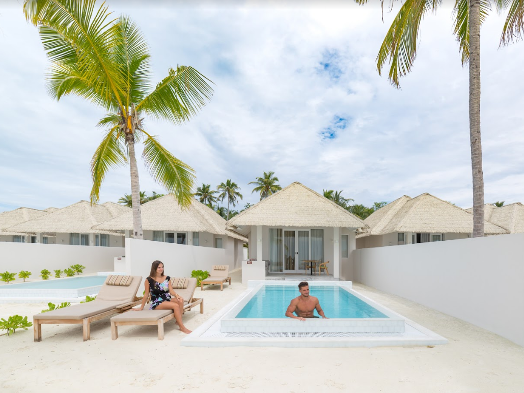 Grand Beach Suite With Pool