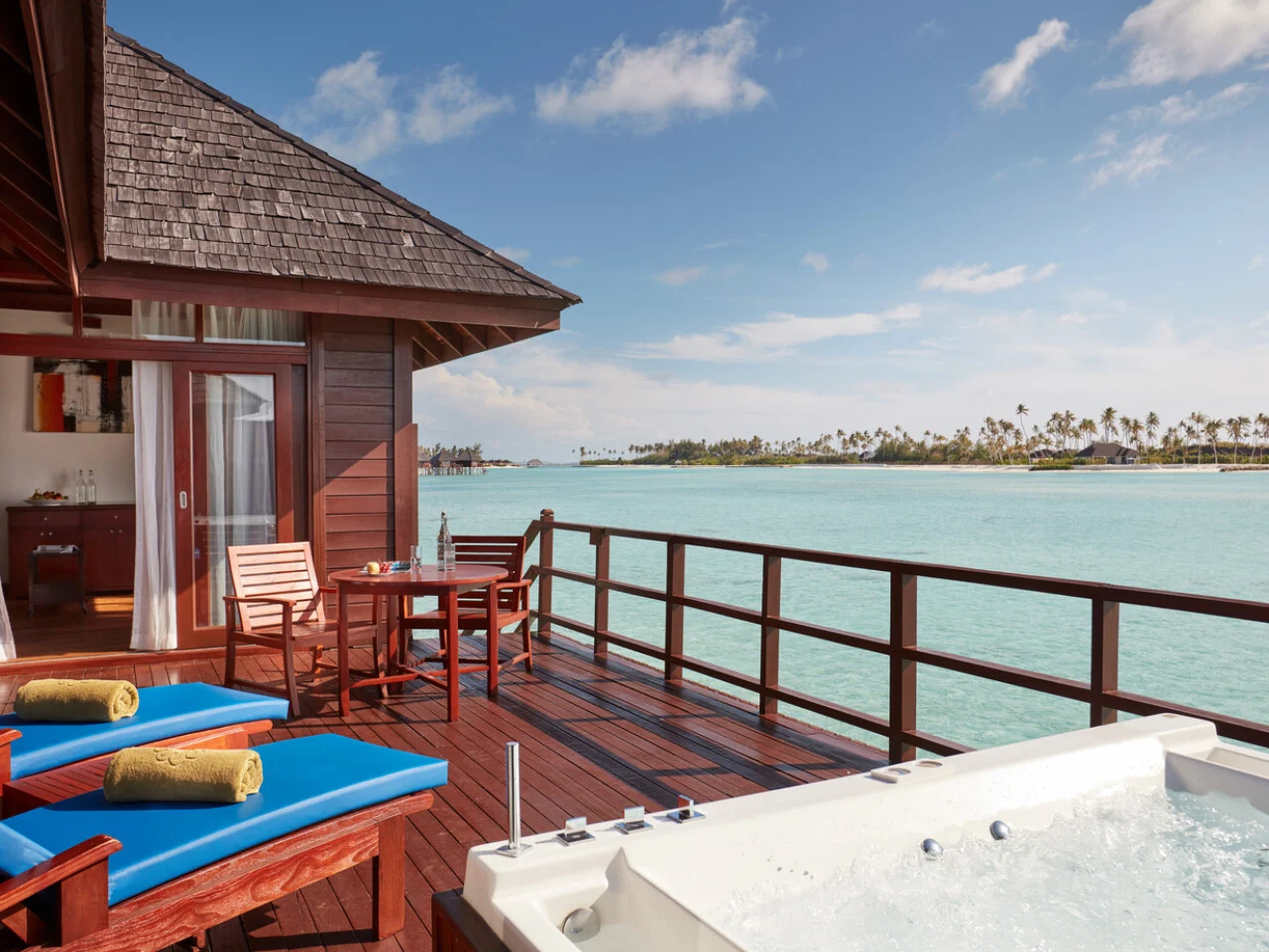 Prestige Jacuzzi Water Villa