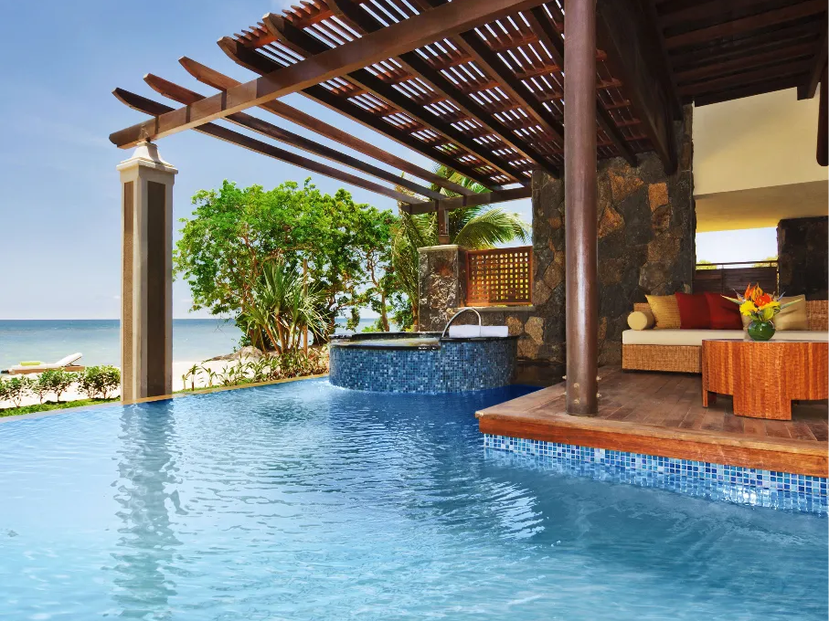 Luxury Beachfront Jet Pool Suite with heated pool