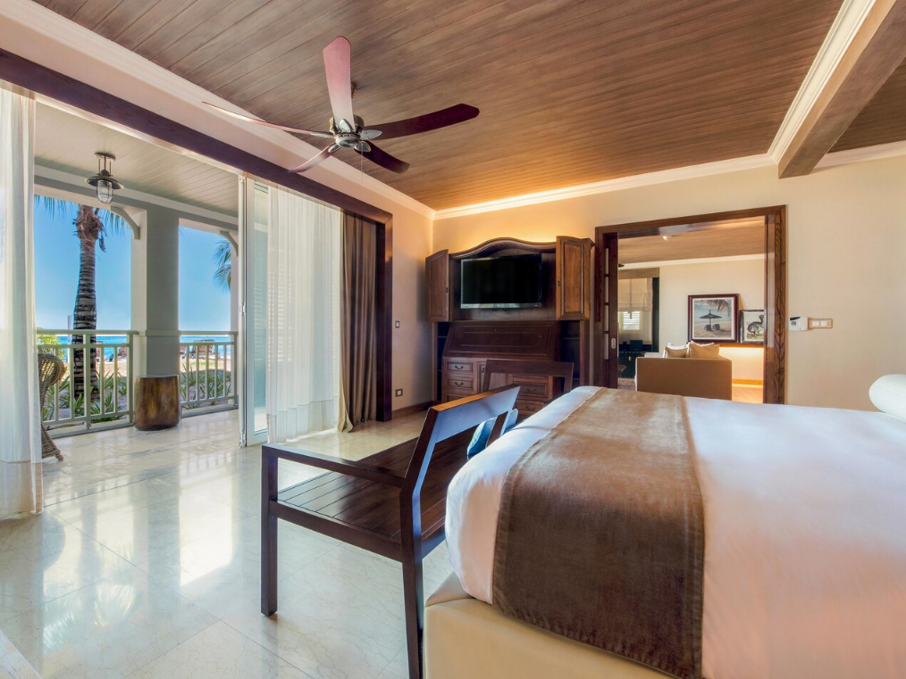 BeachFront Access St Regis Suite (Ground Floor)