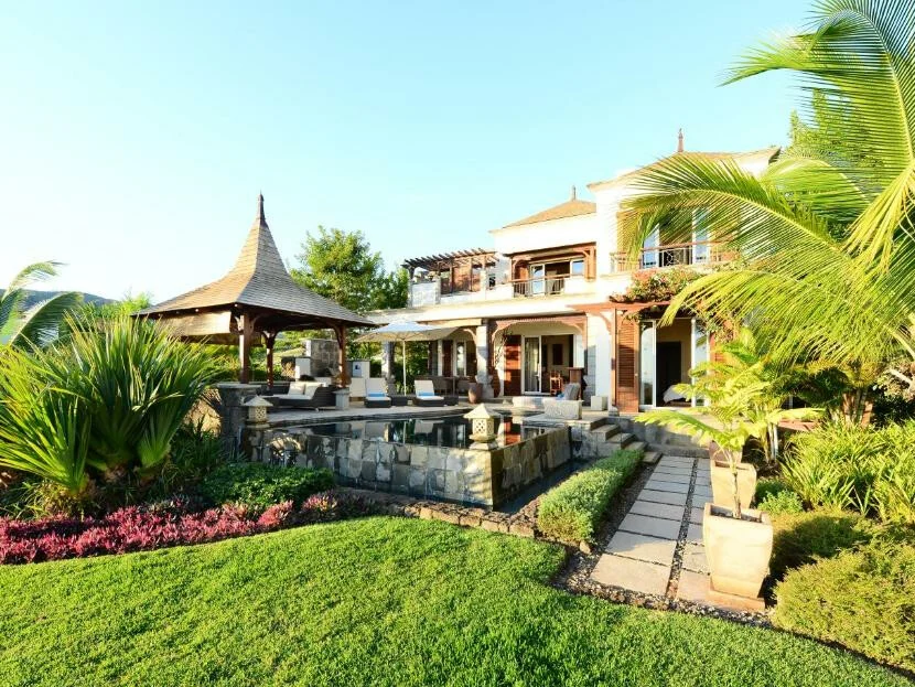 4 Bedrooms Pool Villa