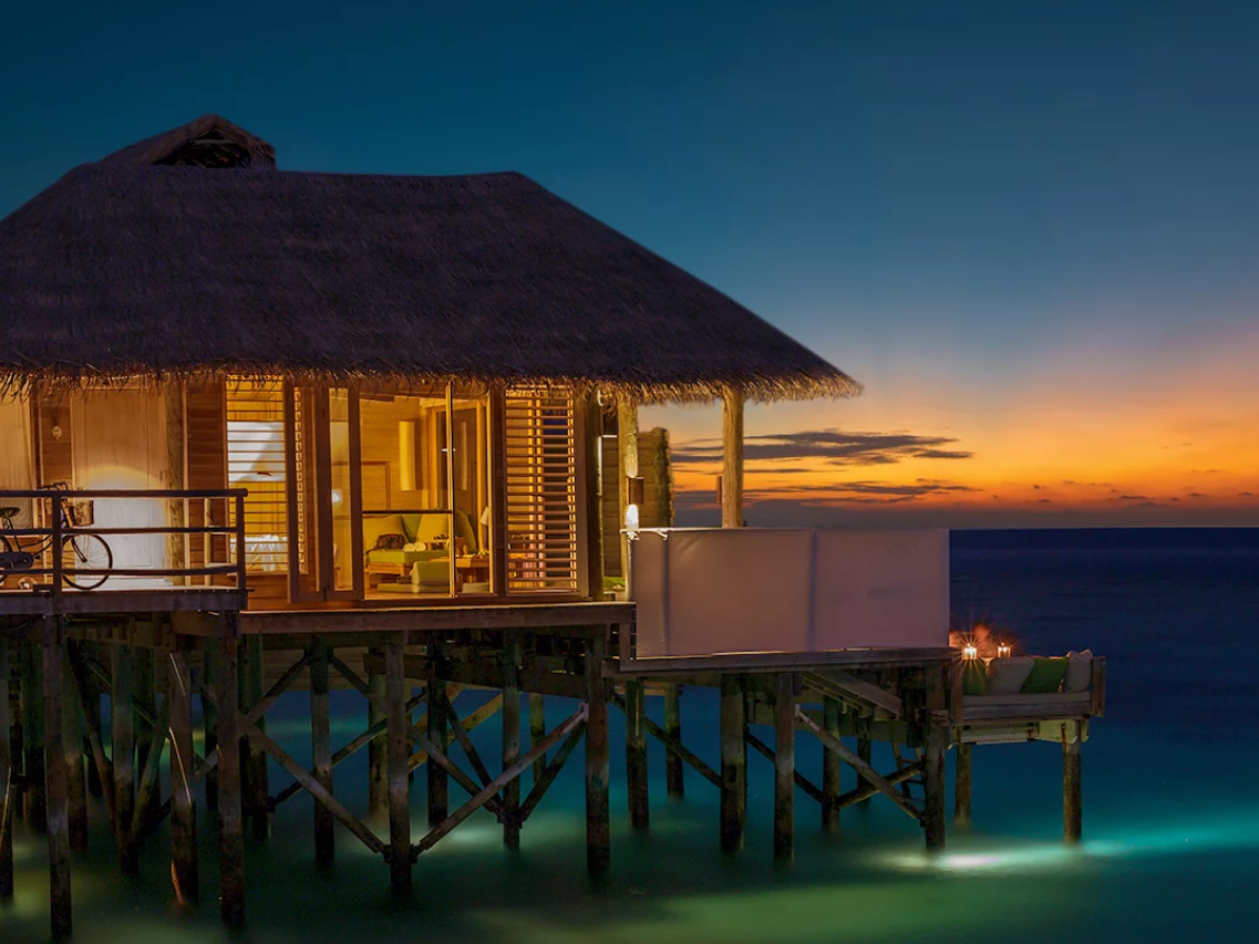 Sunset Laamu Water Villa