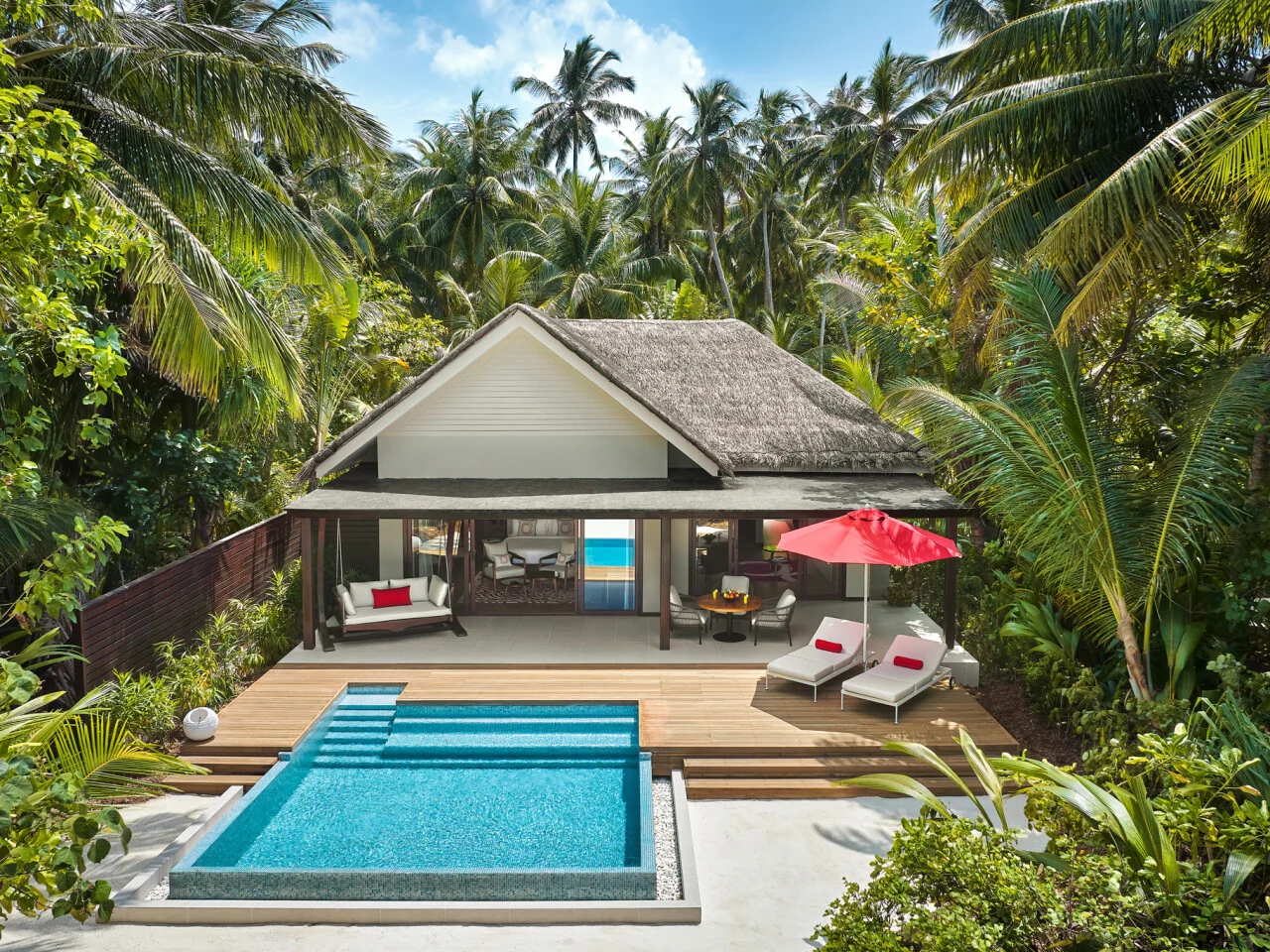 Deluxe Family Beach Pool Villa