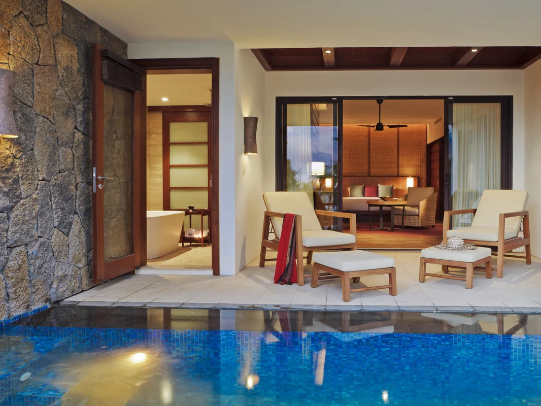 Luxury Pool Suite With Heated Pool