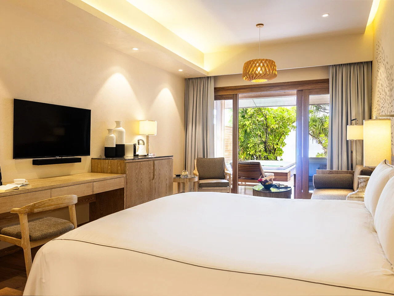 Beach Suite with Jacuzzi