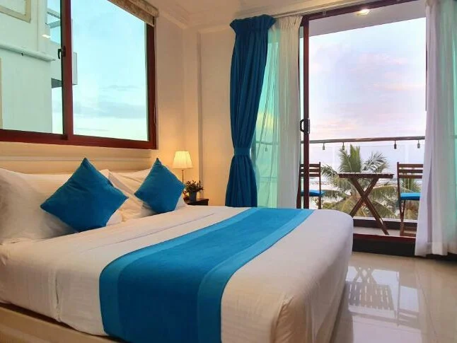 Super Deluxe Double Sea View & Balcony