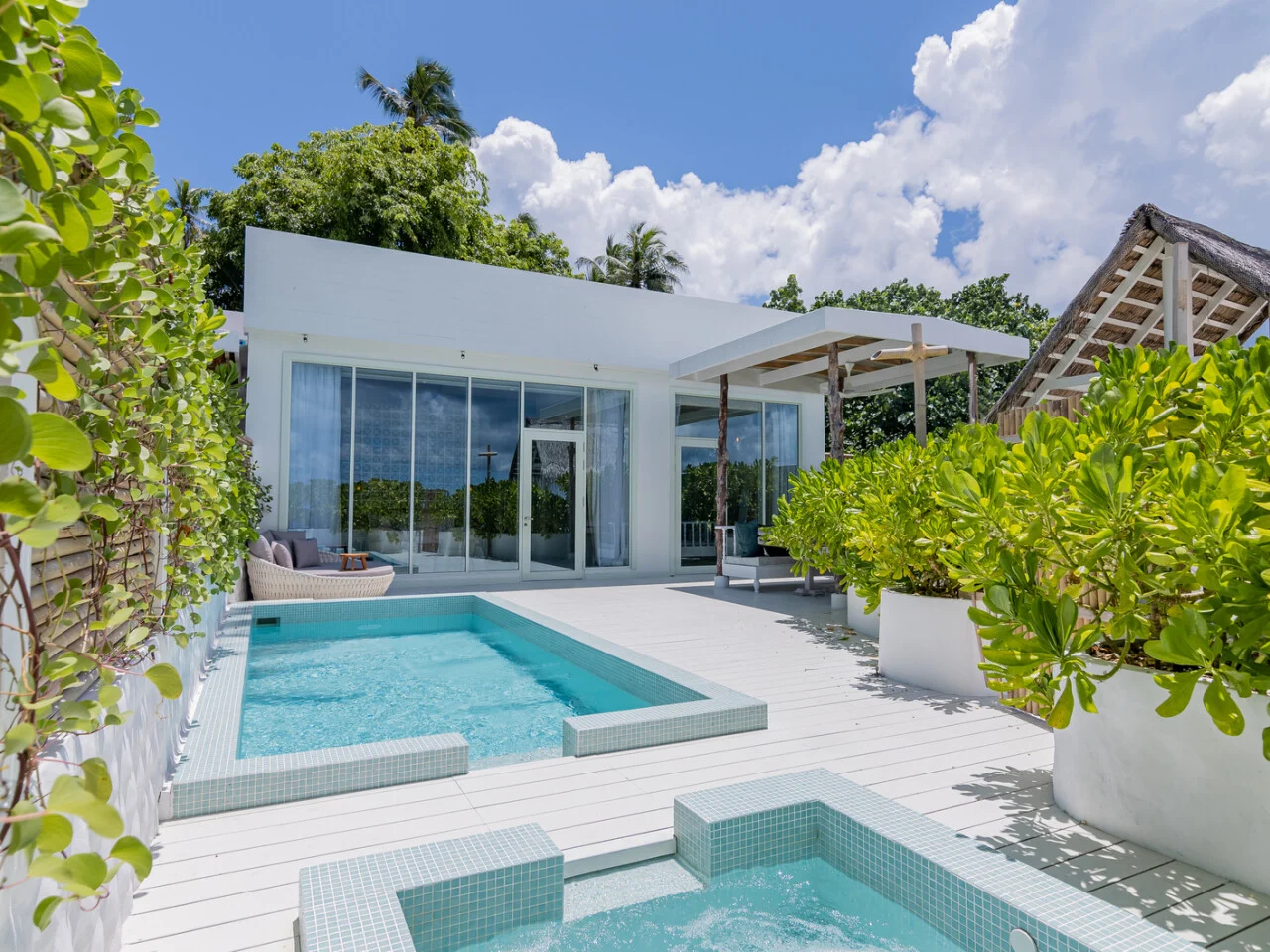 Beach Pool Suite