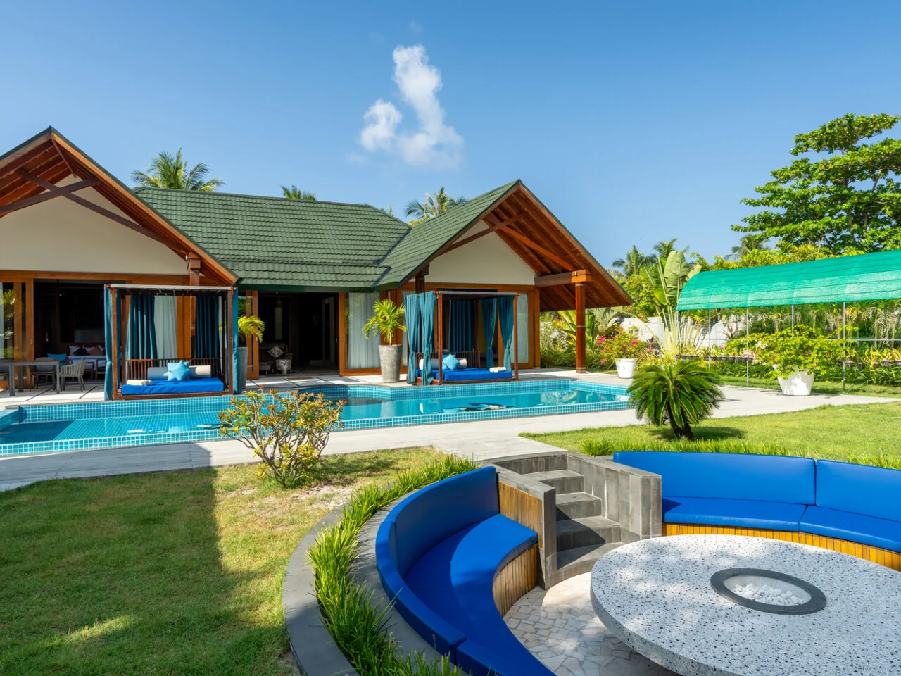 Private  Velaa Luxury Residence