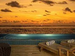 Overwater Villa - Pool & Sunset View