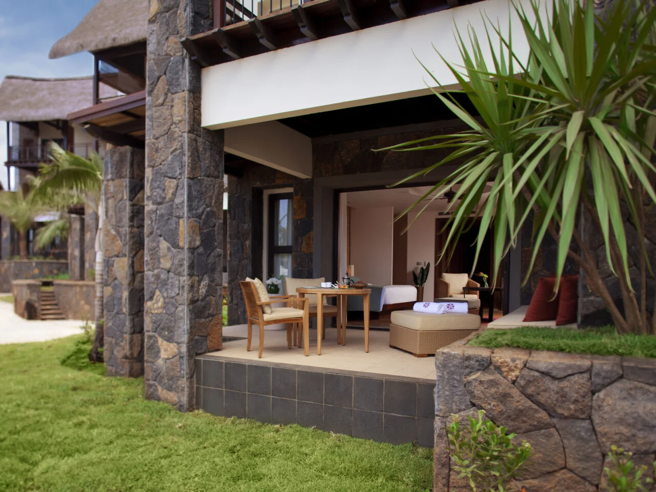 Luxury Lagoona Suite with Garden