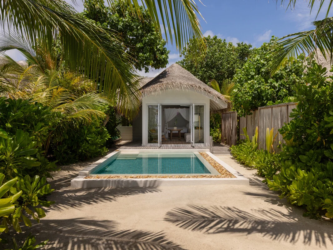 Deluxe Beach Villa with Pool