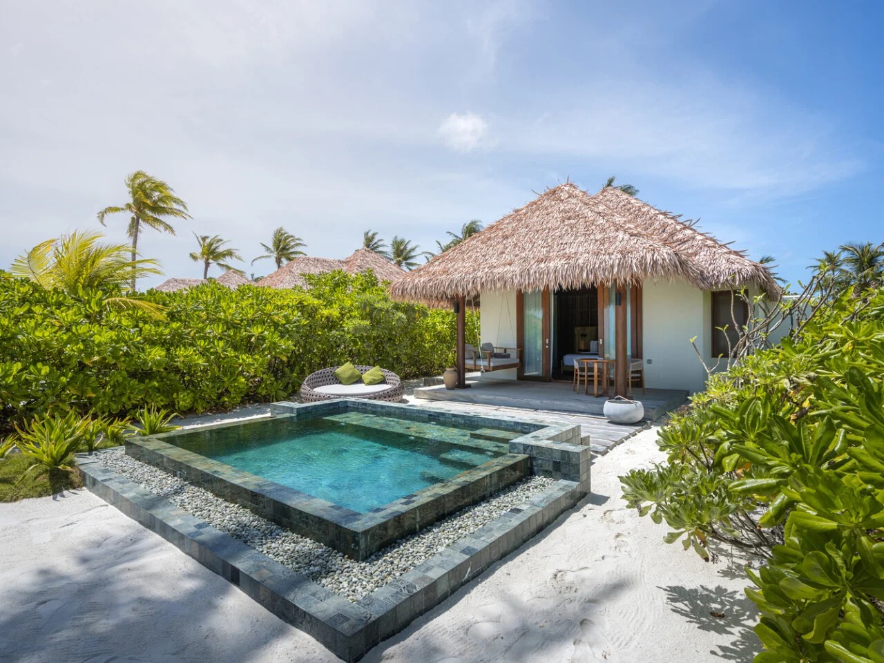 Sunset Beach Suite With Pool