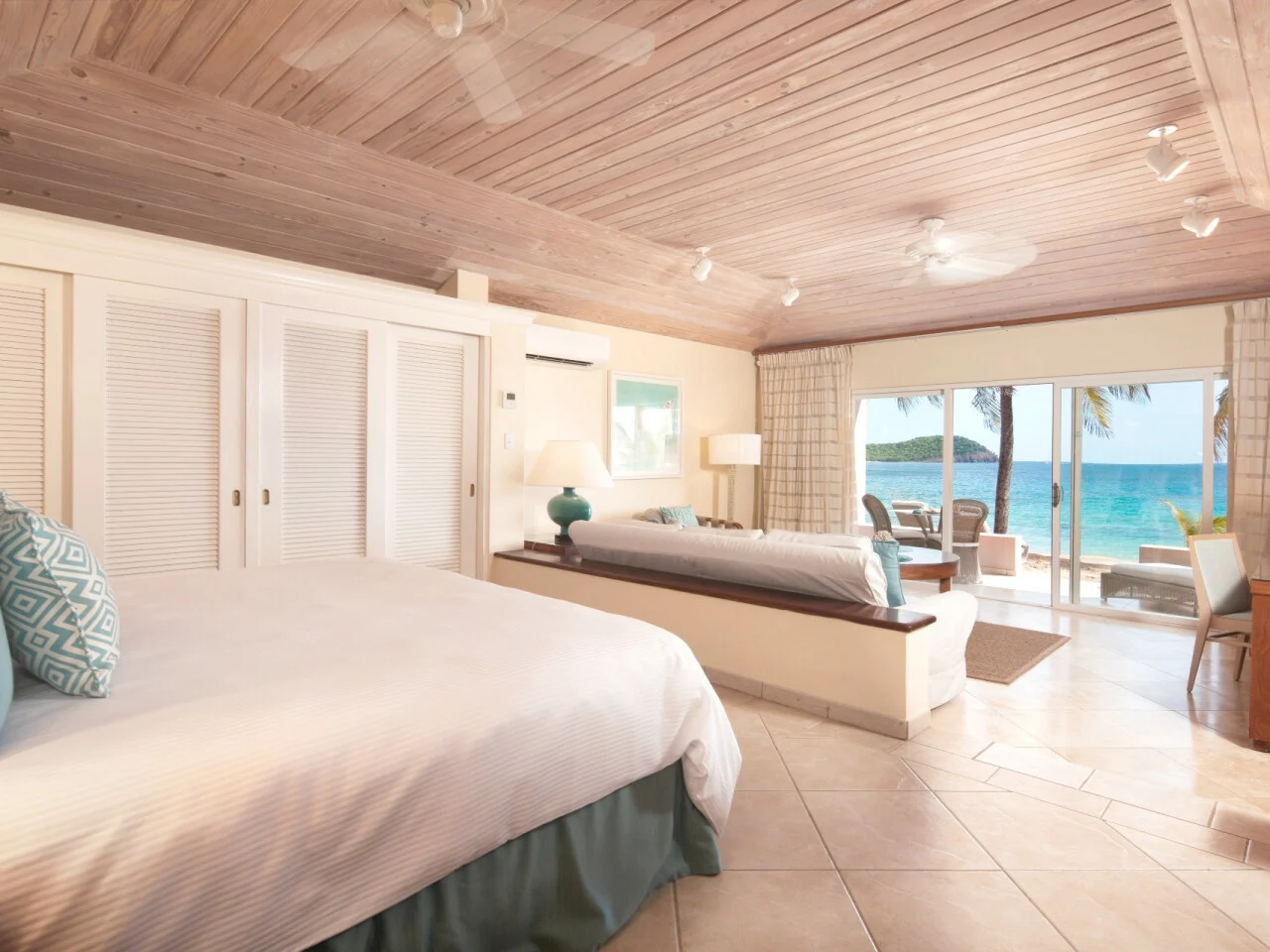 Junior Suite Beachfront