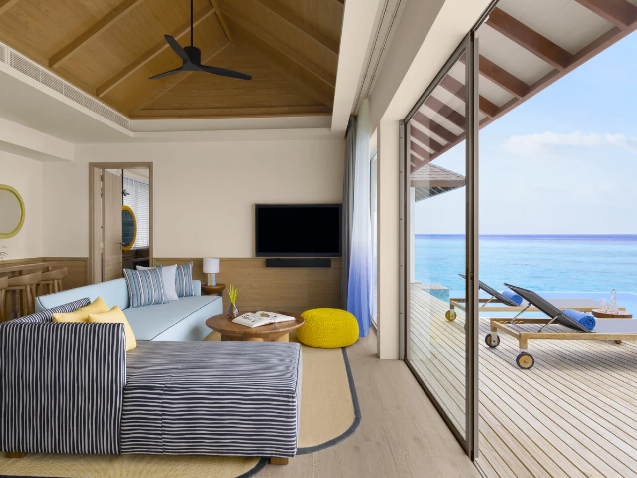 2 Bedroom Sunset Overwater Pool Residence