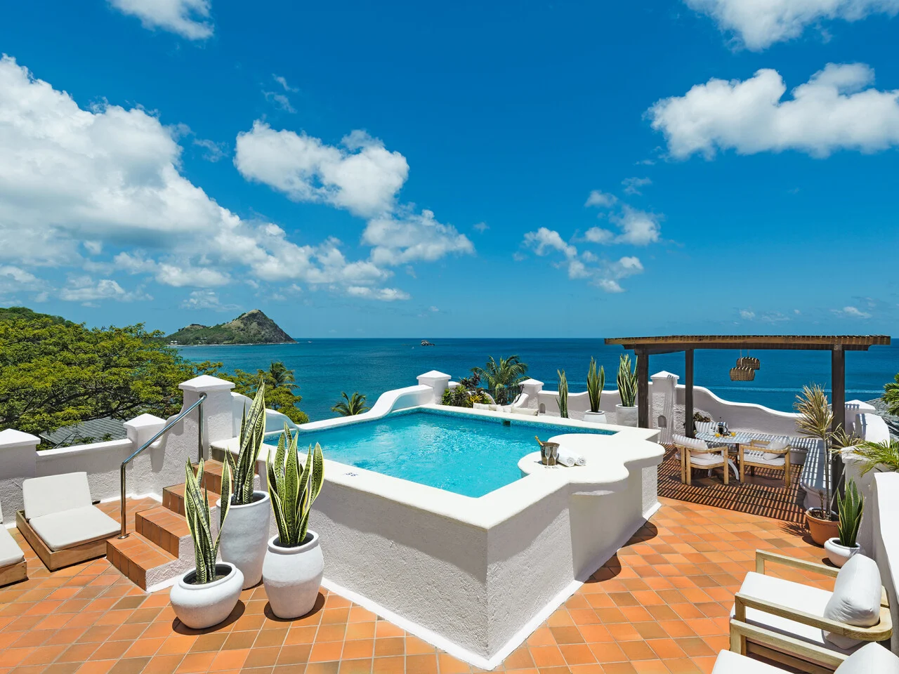 2 Bedroom Oceanview Villa plus pool + roof terrace