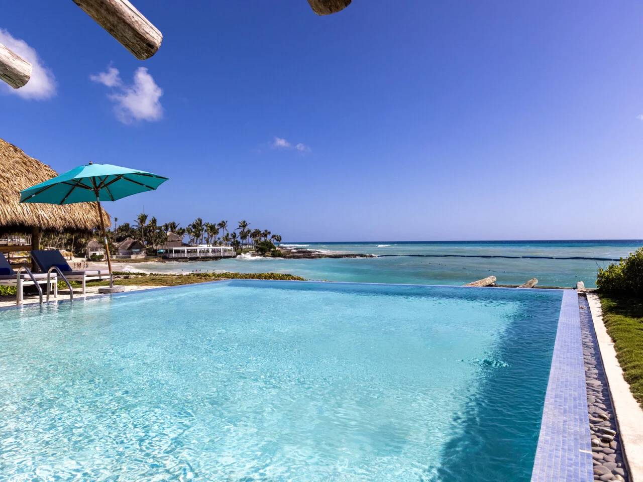 Two Bedrooms Oceanfront Bungalows