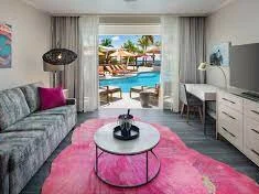 Luxury One Bedroom Oceanfront Suite