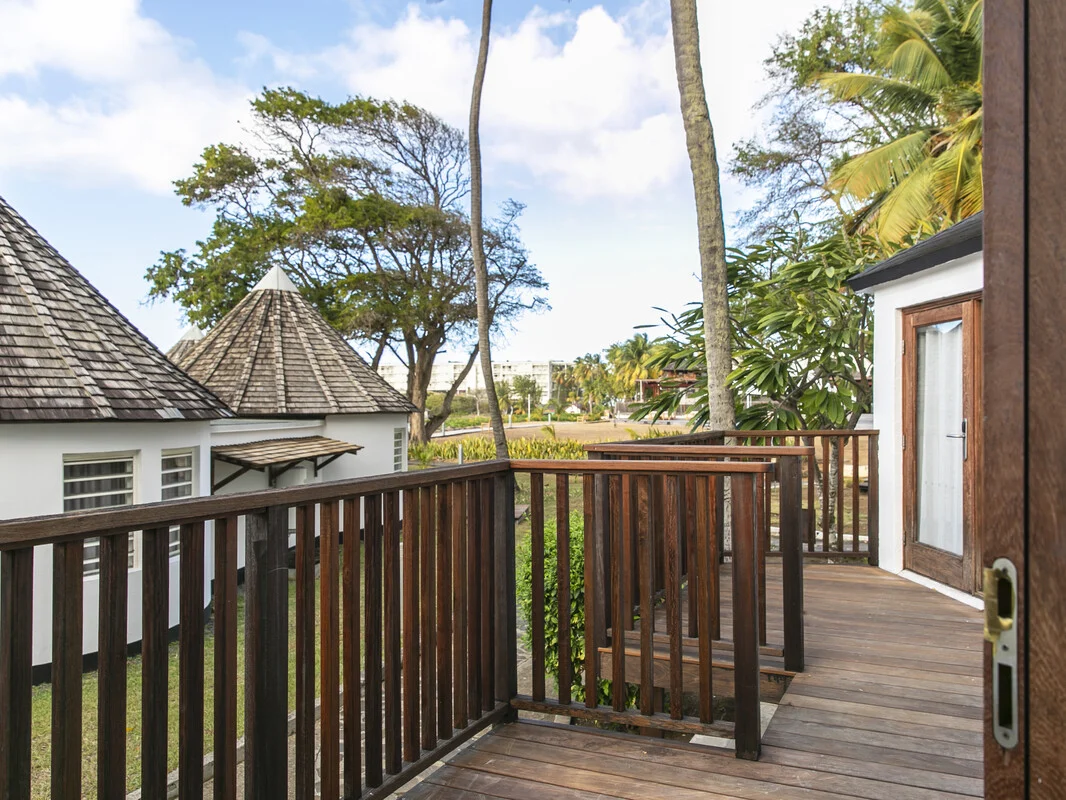 Bungalow Garden View