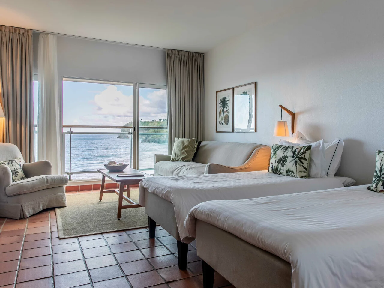 Large Room Sea View (Twin Beds)