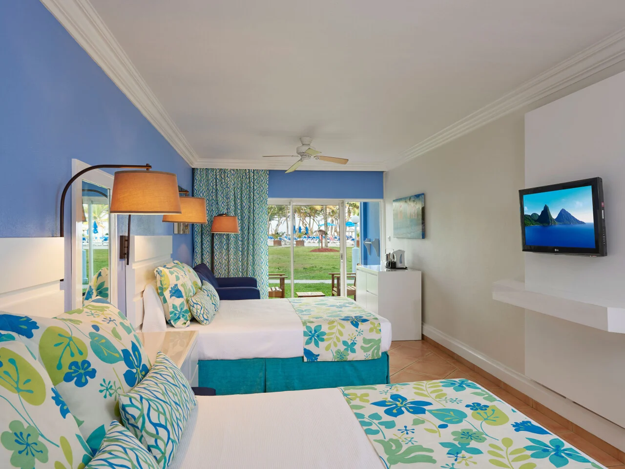 Deluxe Garden View Splash