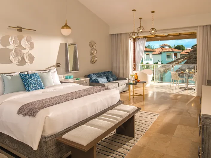 South Seas Crystal Lagoon Club Level Barbados Suite with Balcony Tranquility Soaking Tub