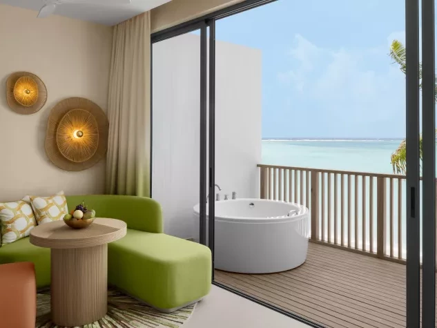 Mirage Panoramic Room  with Jacuzzi