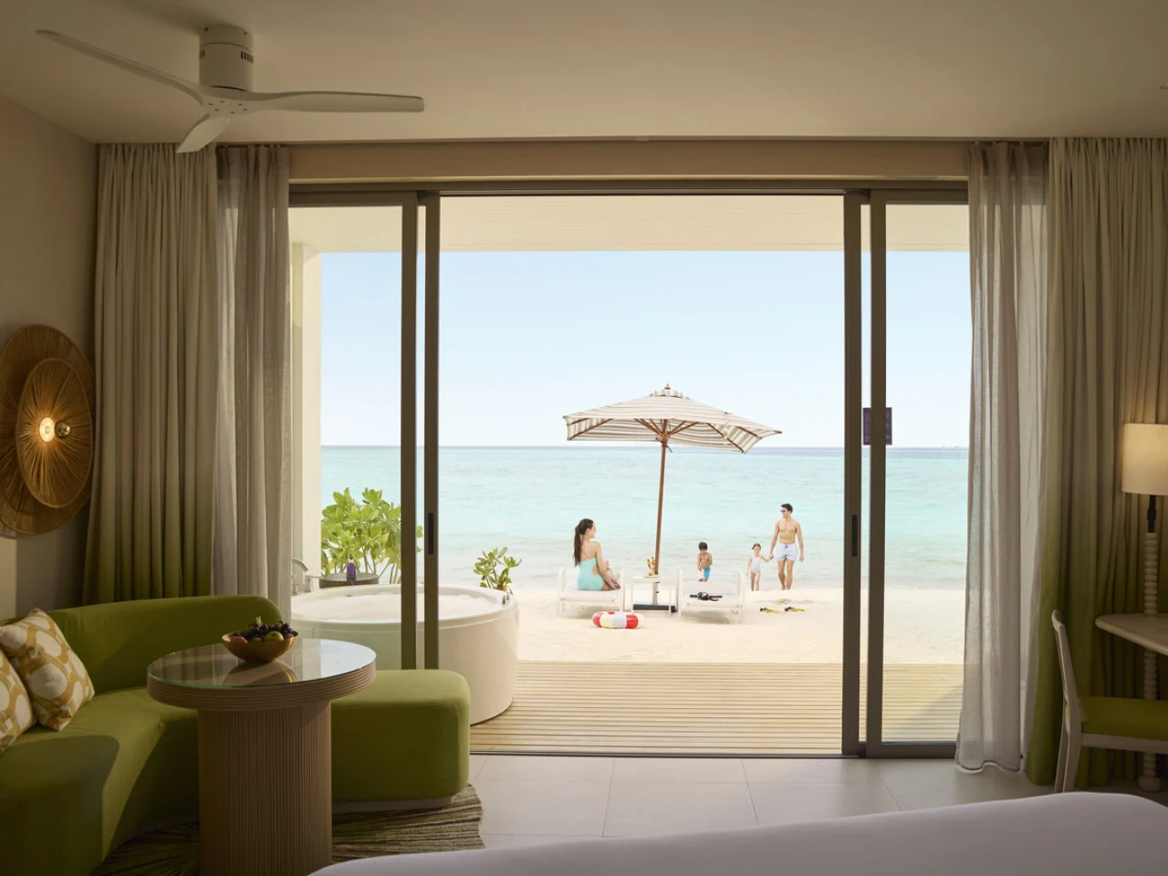 Mirage Beachfront Room  with Jacuzzi