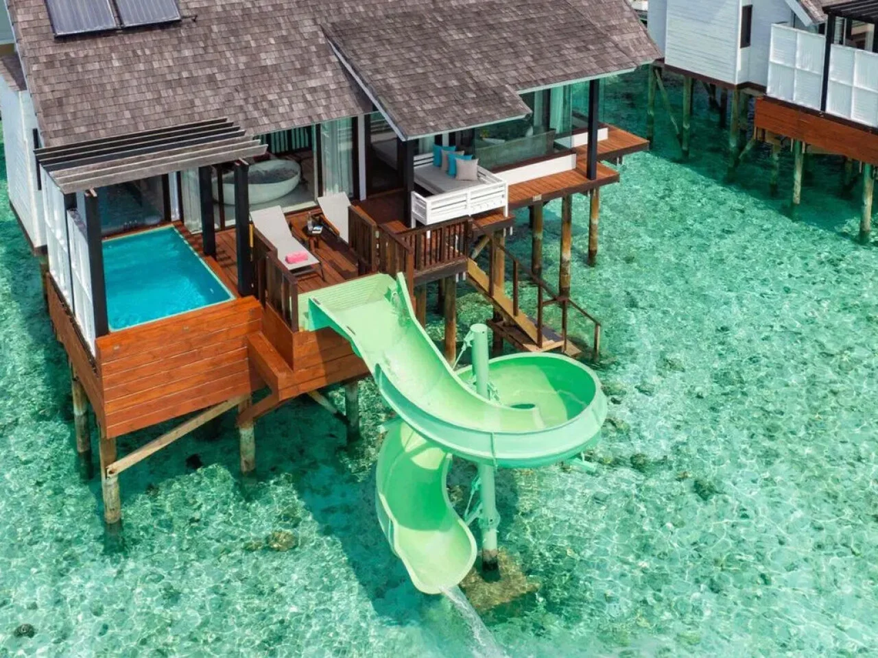 Wind Villa with Jacuzzi & Slide