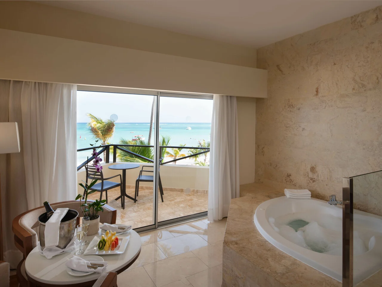 Junior Suite Premium Ocean View with Jacuzzi