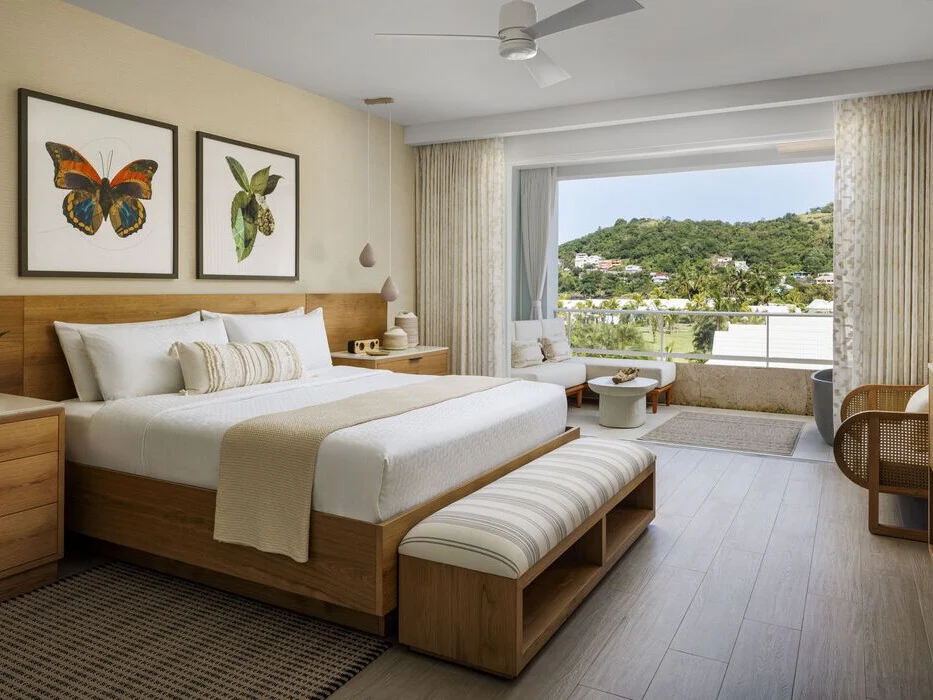 Bamboo Palm Room with Balcony Tranquility Soaking Tub