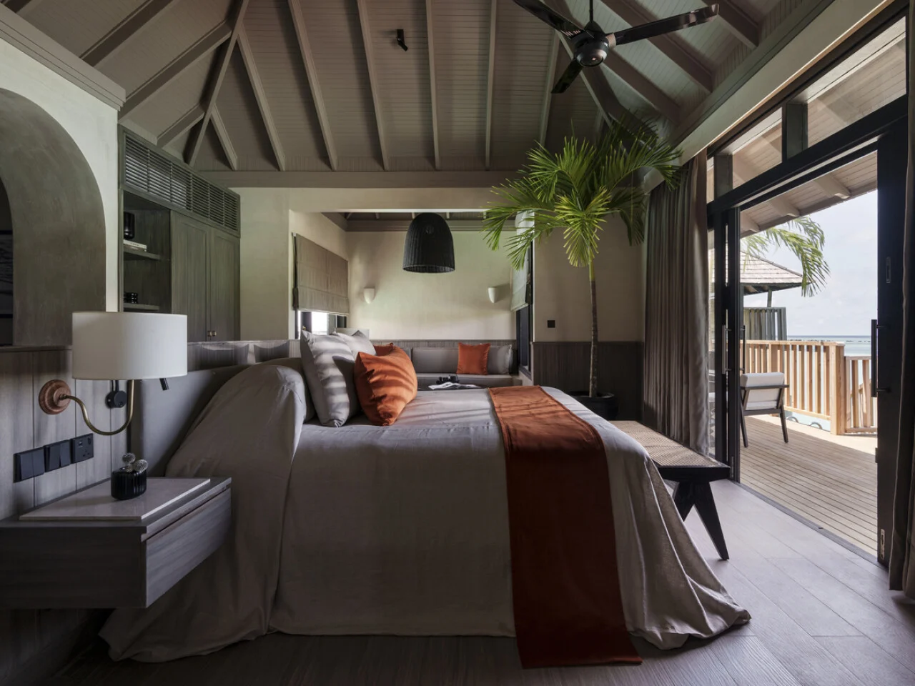 Horizon Water Villa with Pool