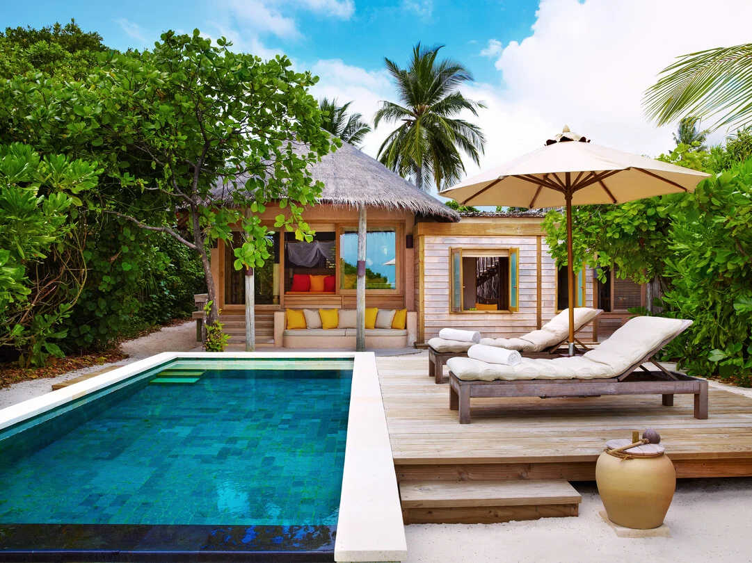 Family Ocean Beach Villa with Pool