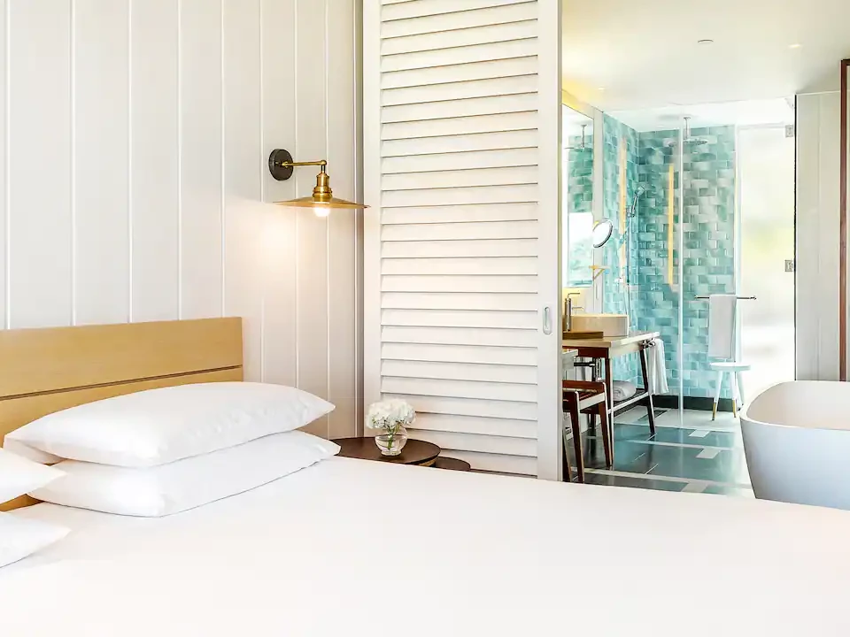 1 King Bed Pool View