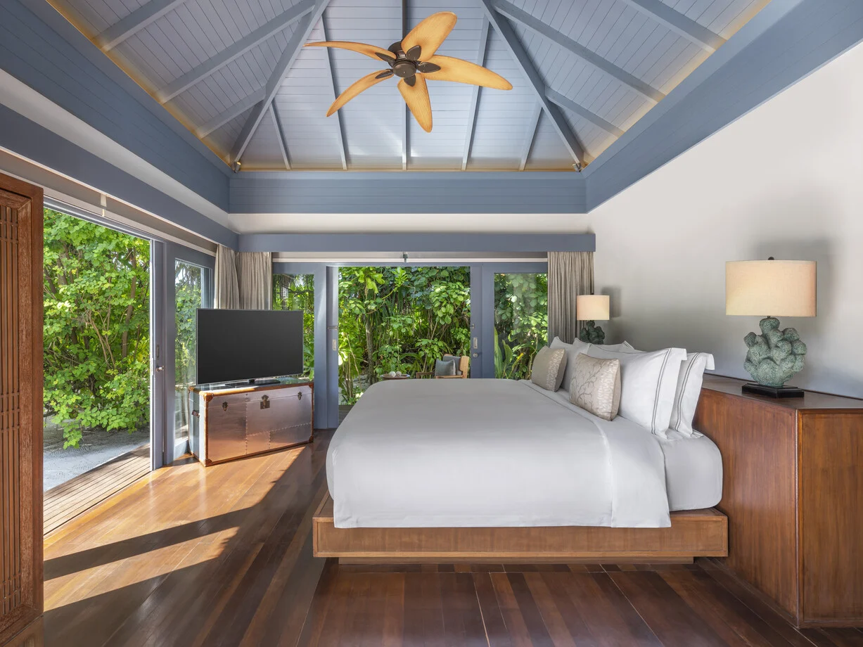 Family Oceanfront Beach Pool Villa