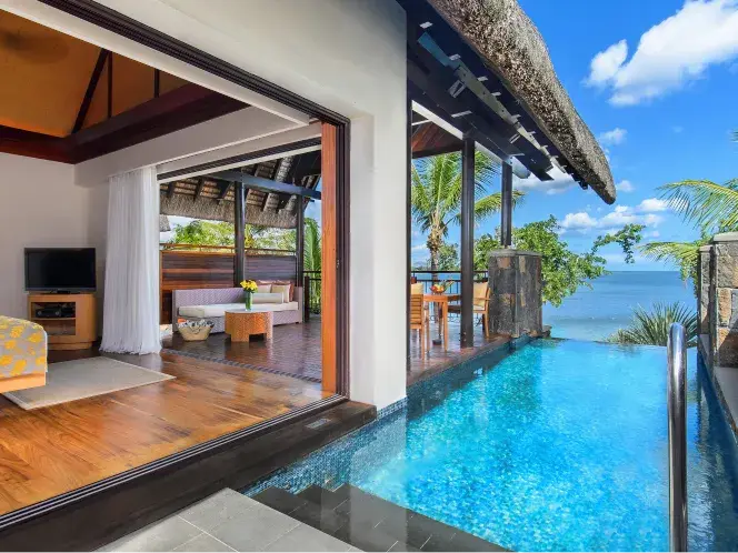 Oceanfront Luxury Pool Suite with Heated Pool* & Hammam