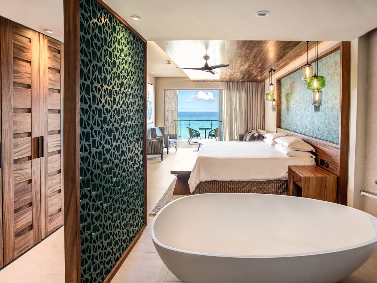 King Suite with Bathtub Ocean View
