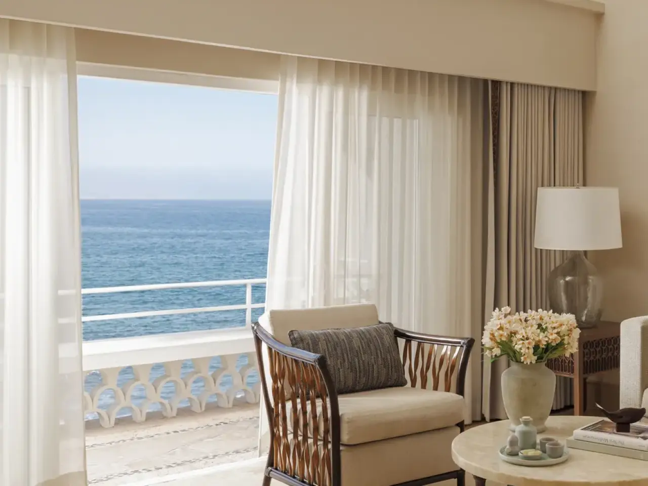 Suite – Ocean Front, One Bedroom