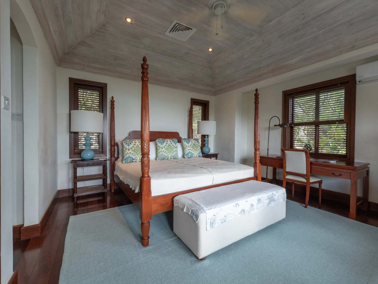 Four Bedrooms Maison Tranquille