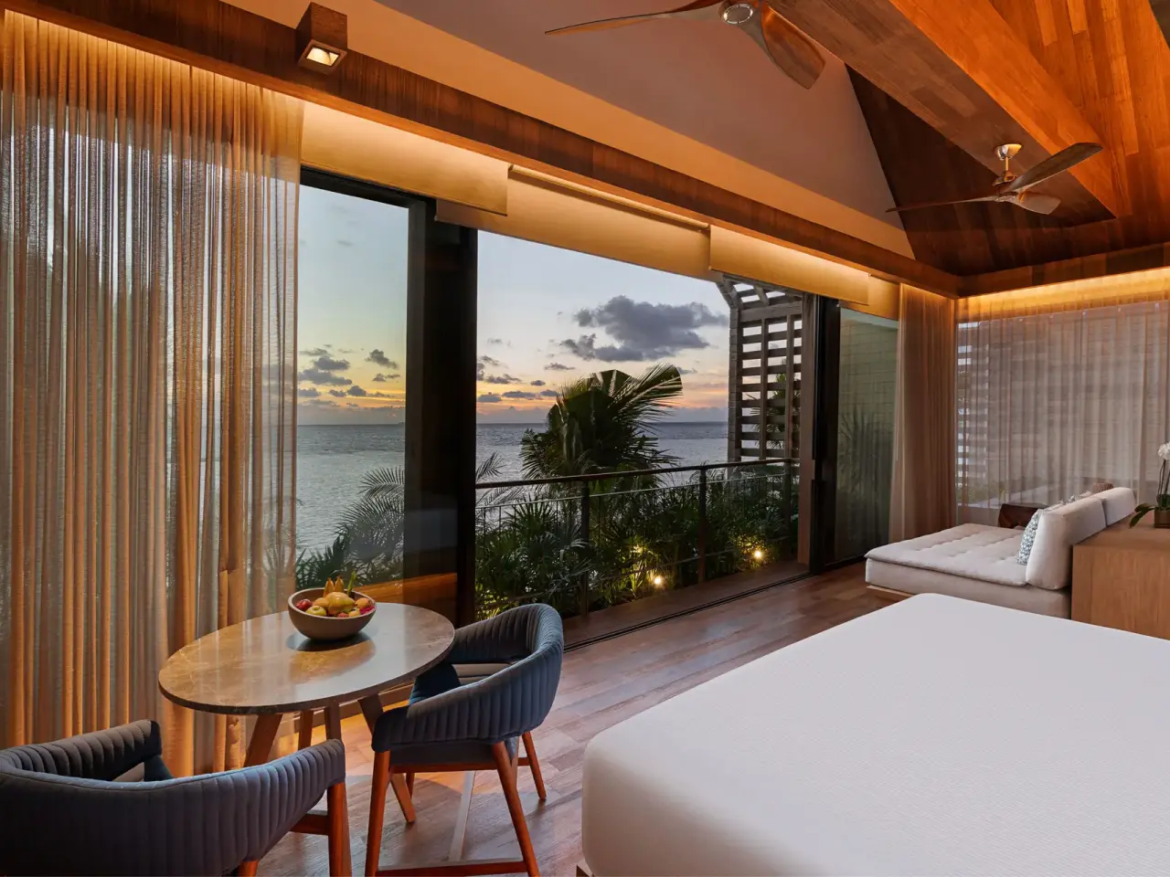 Oceanfront Balcony Pool Suite Villa