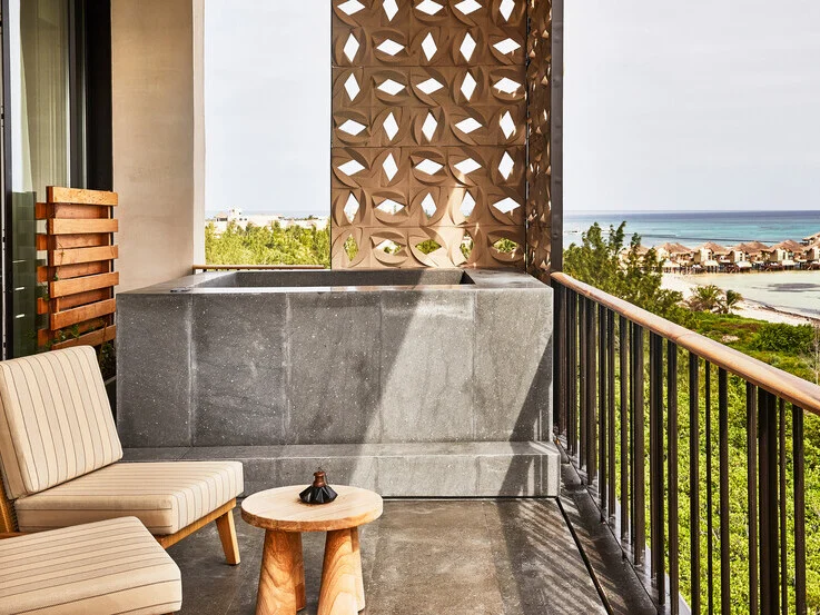 1 Bedroom Ocean Suite