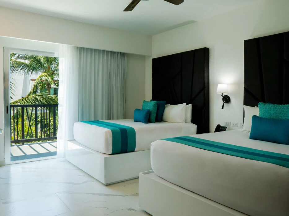 Deluxe Room Pool/Garden View