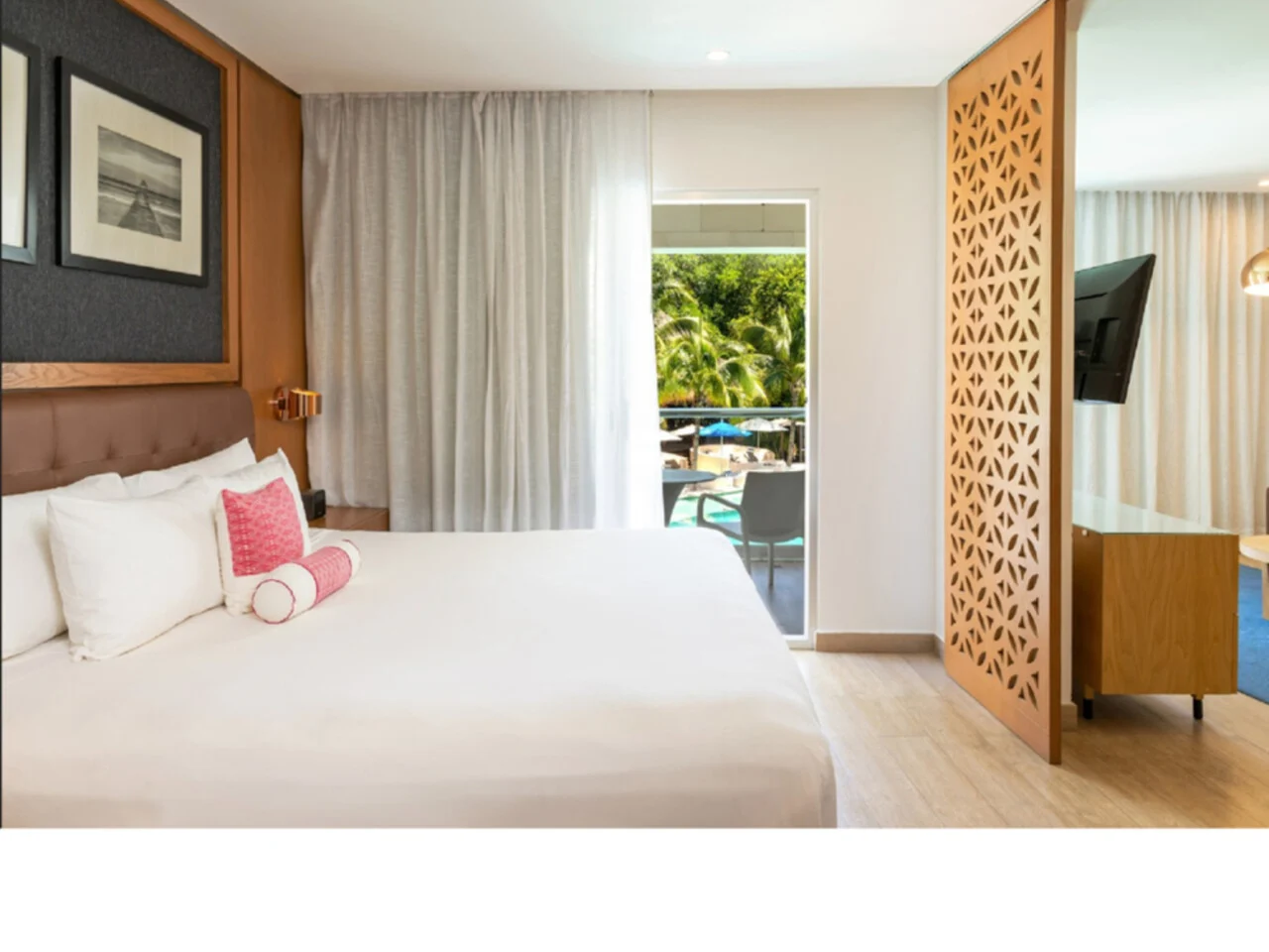 1 Bedroom Residence Pool/Garden View